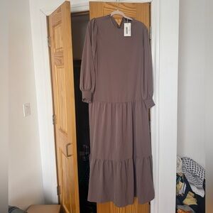 Long-Sleeve Tiered Modest Maxi Dress in Mauve Hijabi-Modest summer dress or eid
